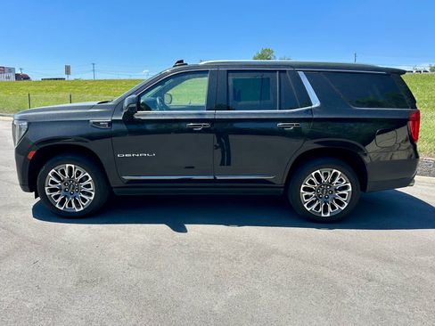 Used 2023 GMC Yukon Denali Ultimate AWD/4WD image 8