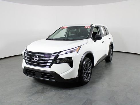 Certified 2024 Nissan Rogue S image 2