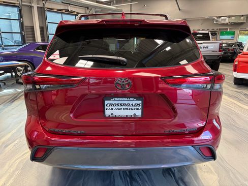 Used 2021 Toyota Highlander Limited AWD/4WD image 36