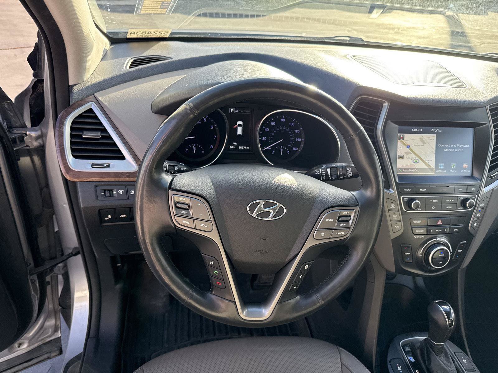 Used 2019 Hyundai Santa Fe XL AWD/4WD image 12