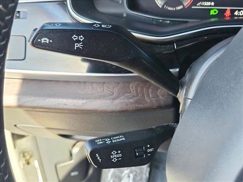 Used 2019 Audi Q8 Premium Plus w/ Premium Plus AWD/4WD image 15
