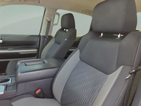 Used 2017 Toyota Tundra SR5 w/ SR5 Upgrade Package AWD/4WD image 22