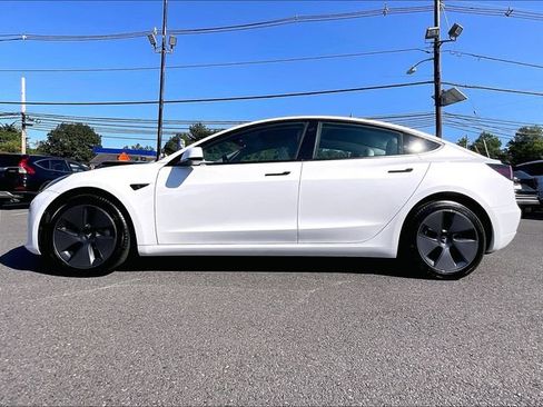 Used 2023 Tesla Model 3 Standard Range RWD image 3