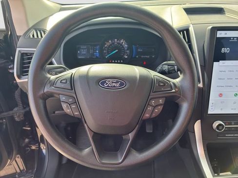 Used 2024 Ford Edge SE w/ Black Appearance Package image 16