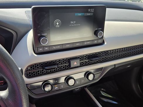 Used 2024 Honda HR-V LX image 19