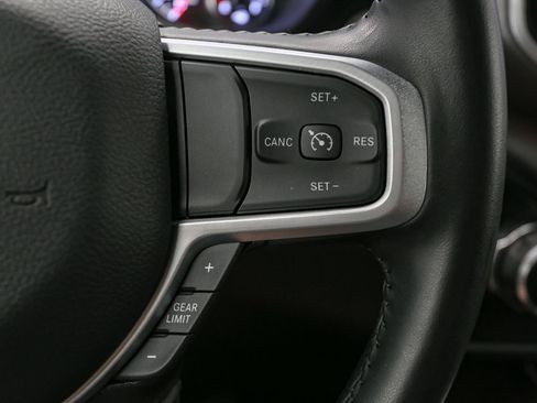 Used 2023 RAM 1500 Big Horn AWD/4WD image 38
