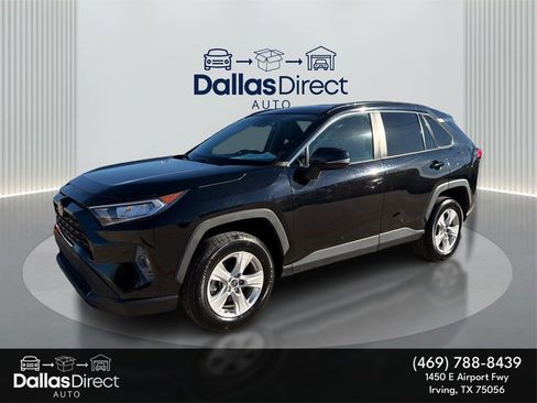 Used 2021 Toyota RAV4 XLE image 2