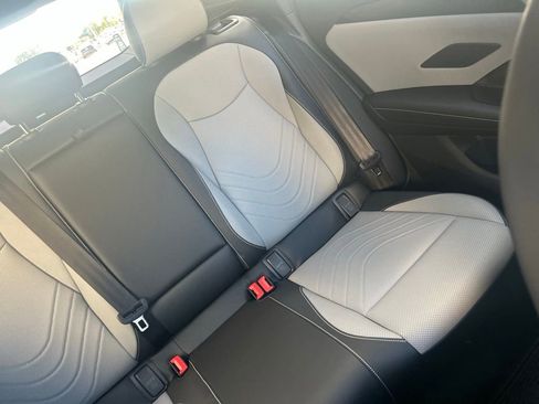 New 2026 Volkswagen Tiguan SE R-Line FWD image 14