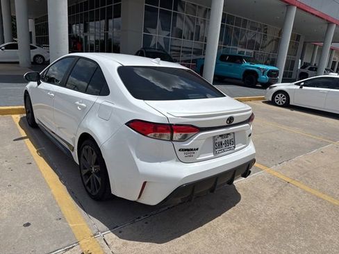 Used 2025 Toyota Corolla SE FWD image 6