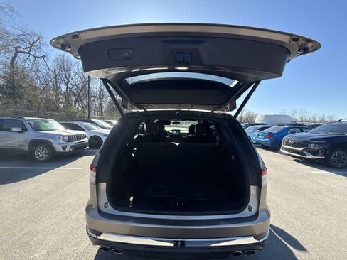 Used 2020 Lincoln Aviator Reserve w/ Equipment Group 201A image 24