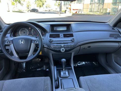 Used 2010 Honda Accord LX-P image 12