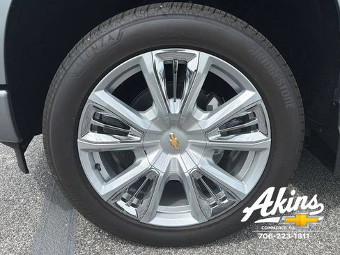 New 2026 Chevrolet Silverado 1500 High Country AWD/4WD image 9