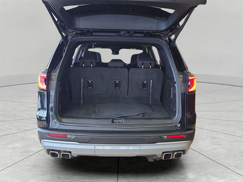 Used 2025 GMC Acadia Elevation image 29