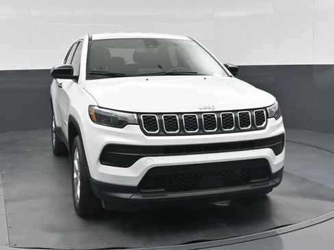 Used 2025 Jeep Compass Sport AWD/4WD image 28
