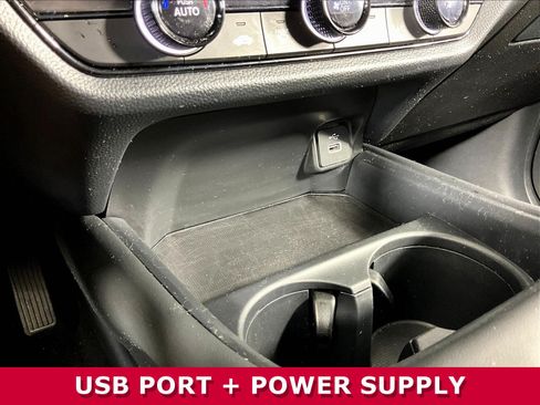 Used 2025 Honda HR-V LX image 14