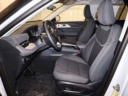 New 2026 Ford Explorer Active image 10