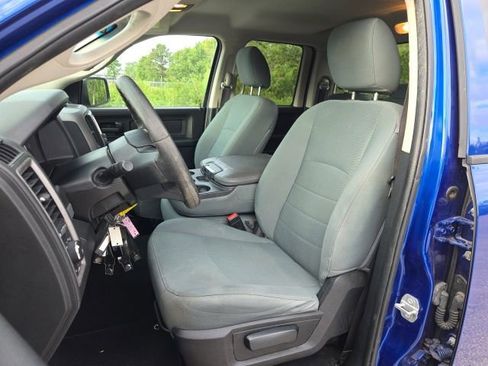 Used 2017 RAM 1500 Express RWD image 13