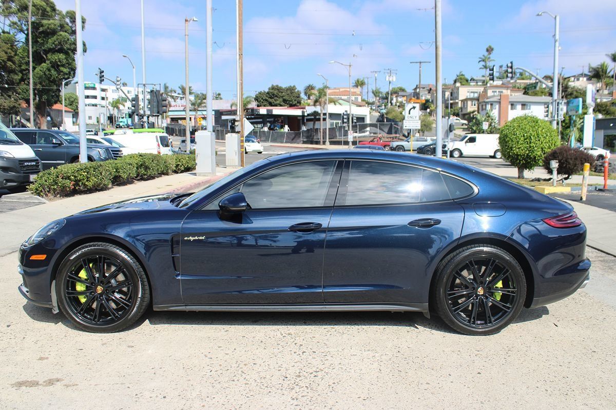 Used 2020 Porsche Panamera 4 E-Hybrid AWD/4WD image 2