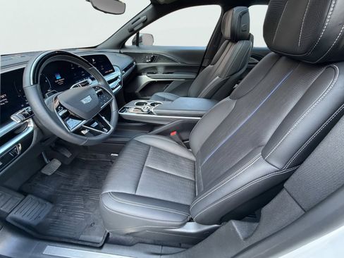Used 2024 Cadillac Lyriq Luxury w/ LPO, Floor Liner Package AWD/4WD image 8