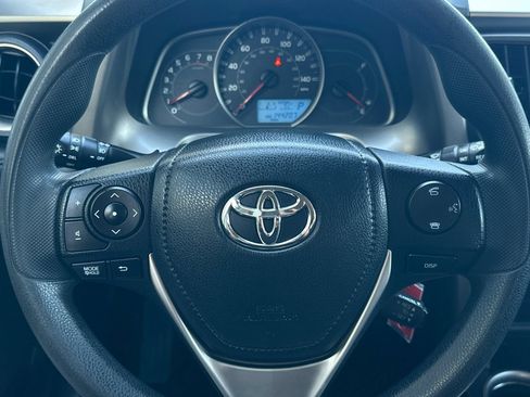Used 2014 Toyota RAV4 XLE FWD image 22