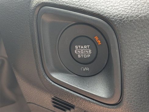 New 2025 Jeep Gladiator Sport image 27