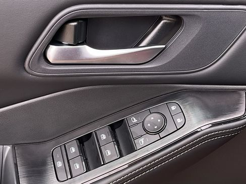 New 2026 Nissan Rogue SV FWD image 12