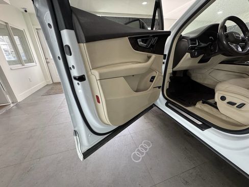 Used 2018 Audi Q7 3.0T Premium Plus AWD/4WD image 14