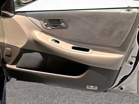 Used 2002 Honda Accord LX image 25