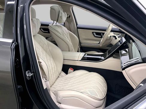 Used 2022 Mercedes-Benz S 500 4MATIC image 9