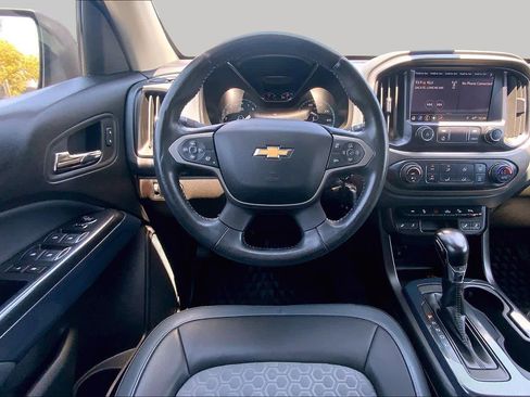 Used 2022 Chevrolet Colorado Z71 RWD image 5