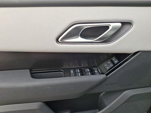 Certified 2026 Land Rover Range Rover Velar Dynamic SE AWD/4WD image 11
