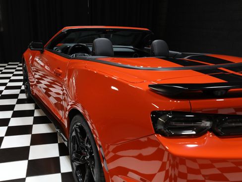Used 2020 Chevrolet Camaro SS image 39