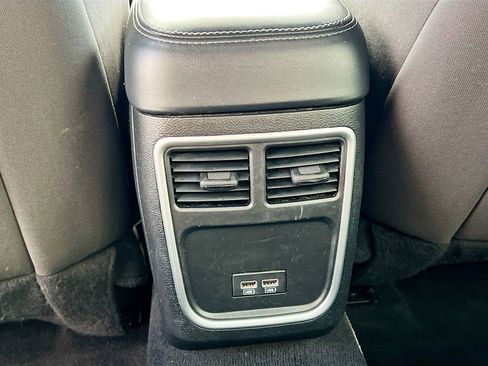 Used 2022 Dodge Charger SXT image 21