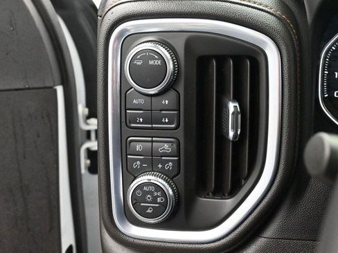 Used 2022 GMC Sierra 2500 AT4 w/ AT4 Preferred Package AWD/4WD image 21