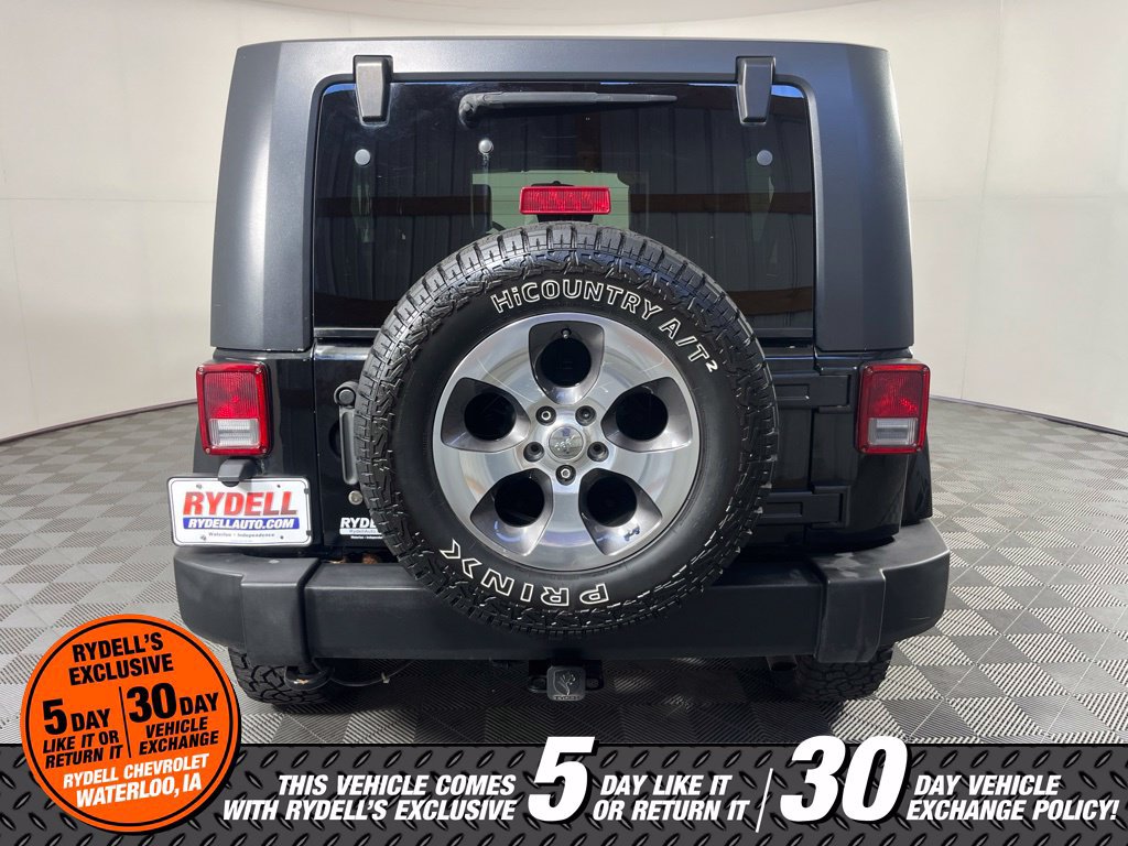 Used 2010 Jeep Wrangler Unlimited Sahara w/ Dual Top Group AWD/4WD image 5