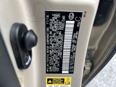 Used 2017 Lexus ES 350 w/ Luxury Package FWD image 28