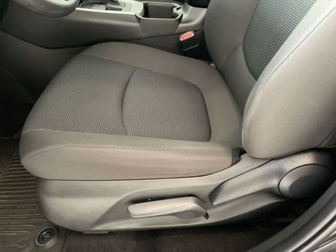 Used 2024 Toyota RAV4 LE AWD/4WD image 12