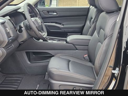 New 2026 Nissan Pathfinder SL FWD image 11