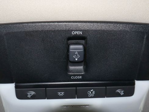 Used 2025 Nissan Altima 2.5 SR w/ SR Premium Package image 26