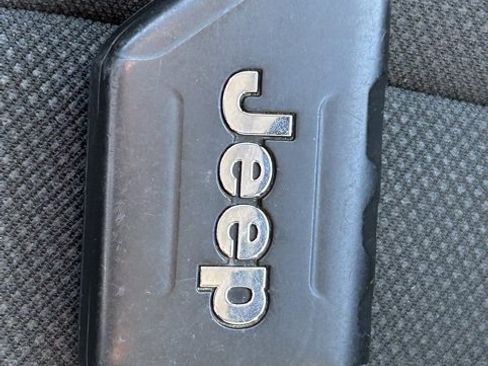 Used 2021 Jeep Wrangler Unlimited Sport image 23