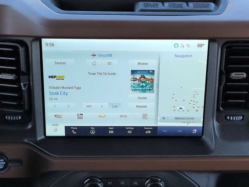 Used 2024 Ford Bronco Outer Banks AWD/4WD image 18
