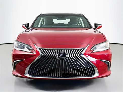 Used 2019 Lexus ES 350 Luxury image 2