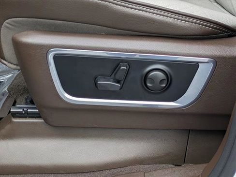 Used 2025 RAM 1500 Laramie AWD/4WD image 19