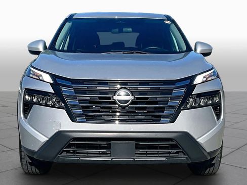 Used 2024 Nissan Rogue SV FWD image 4