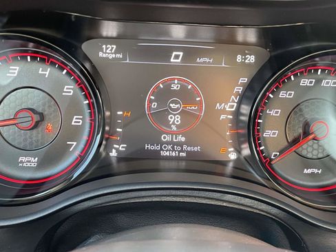 Used 2018 Dodge Charger R/T image 9