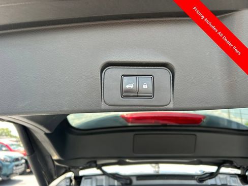 Used 2021 Nissan Rogue SV w/ Premium Package FWD image 16