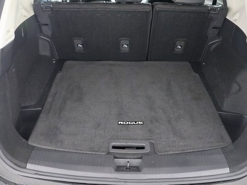 Used 2023 Nissan Rogue SV w/ SV Premium B Package image 21