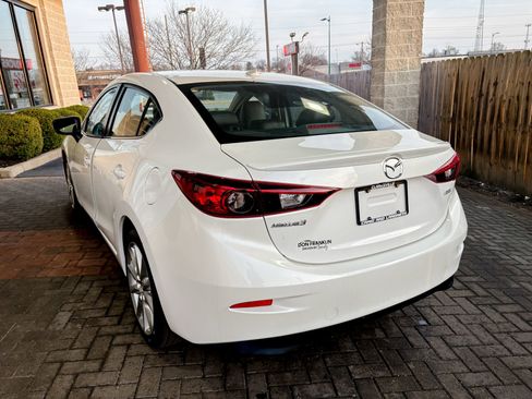 Used 2017 MAZDA MAZDA3 Grand Touring image 5