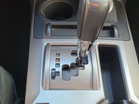 Used 2018 Toyota 4Runner SR5 image 31