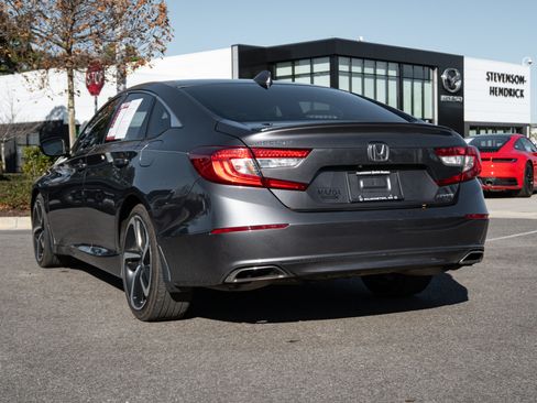 Used 2018 Honda Accord Sport image 8
